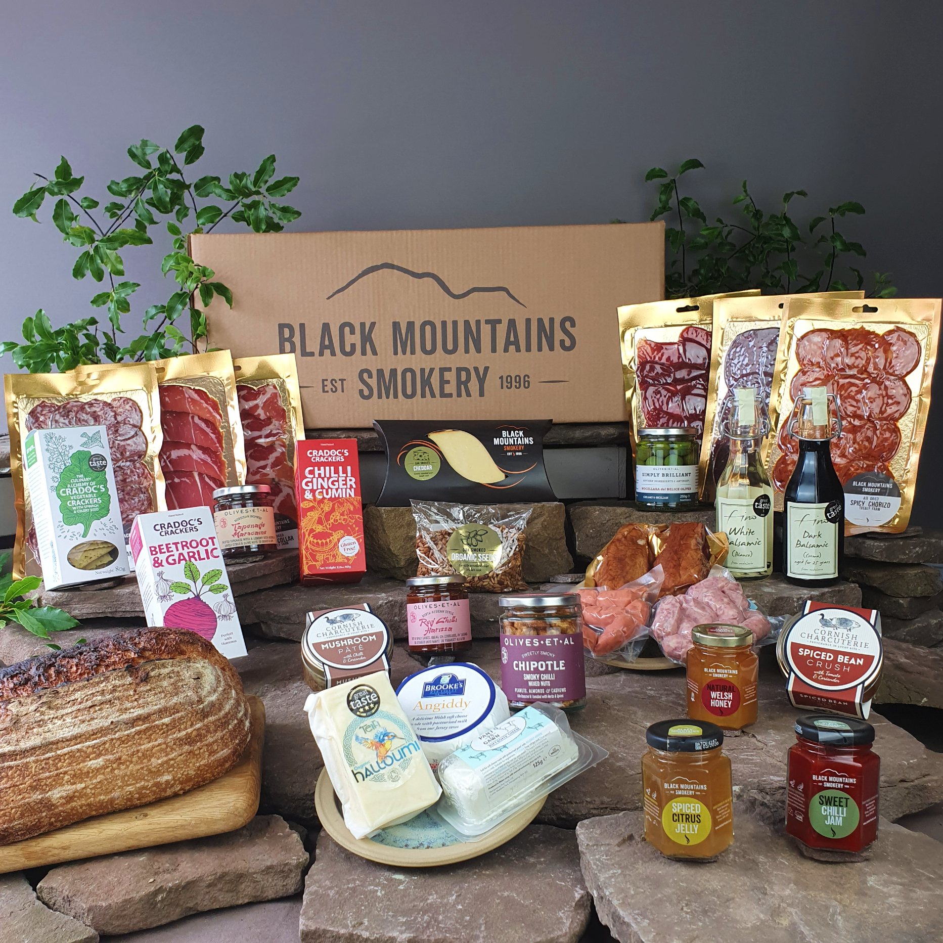 Tapas Luxury Feast Hamper Tapas Luxury Feast Hamper