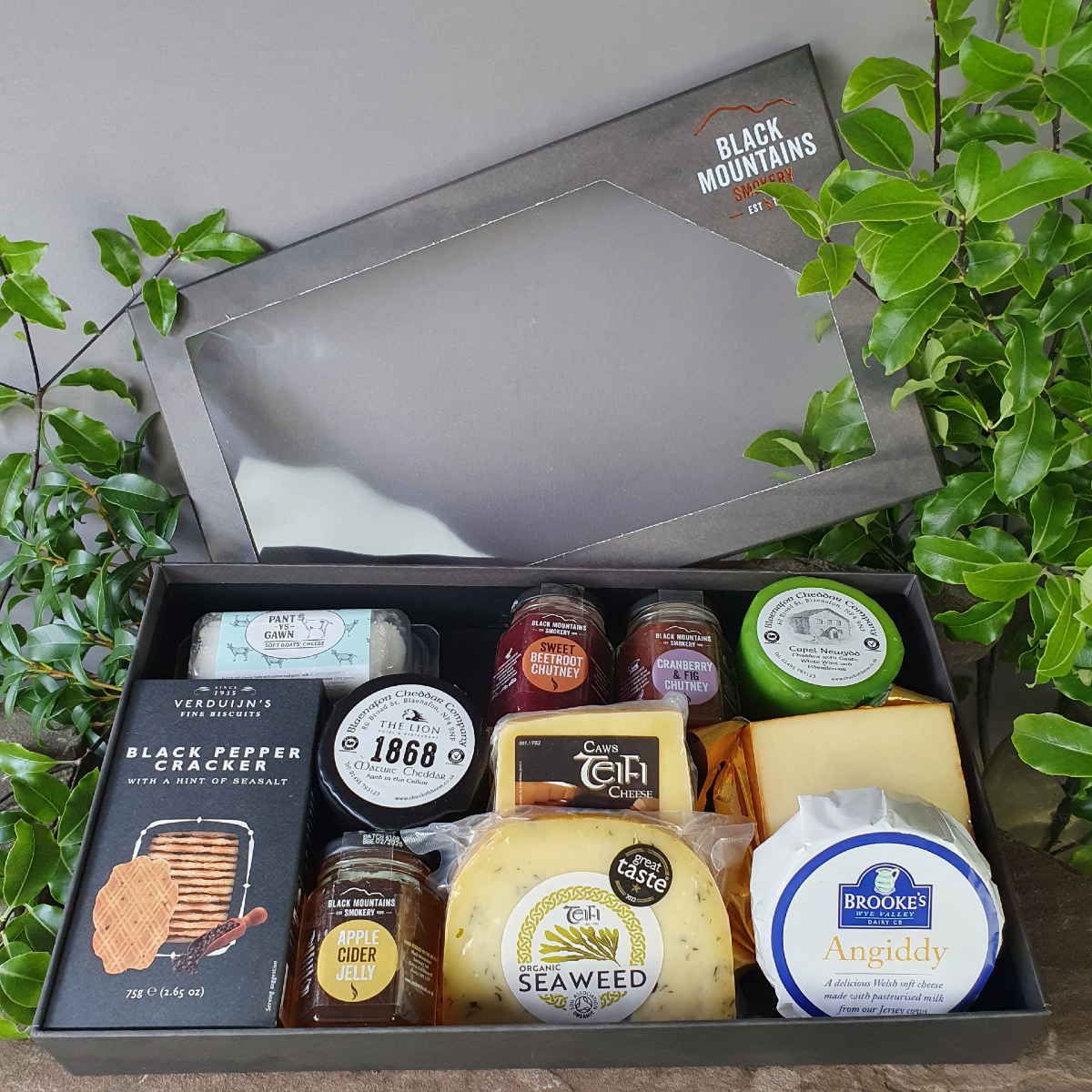 welsh-cheese-gift-box-hamper- welsh-cheese-gift-box-hamper-